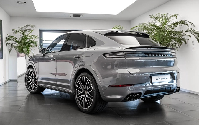 Porsche Cayenne cena 1091457 przebieg: 10, rok produkcji 2023 z Jedwabne małe 742